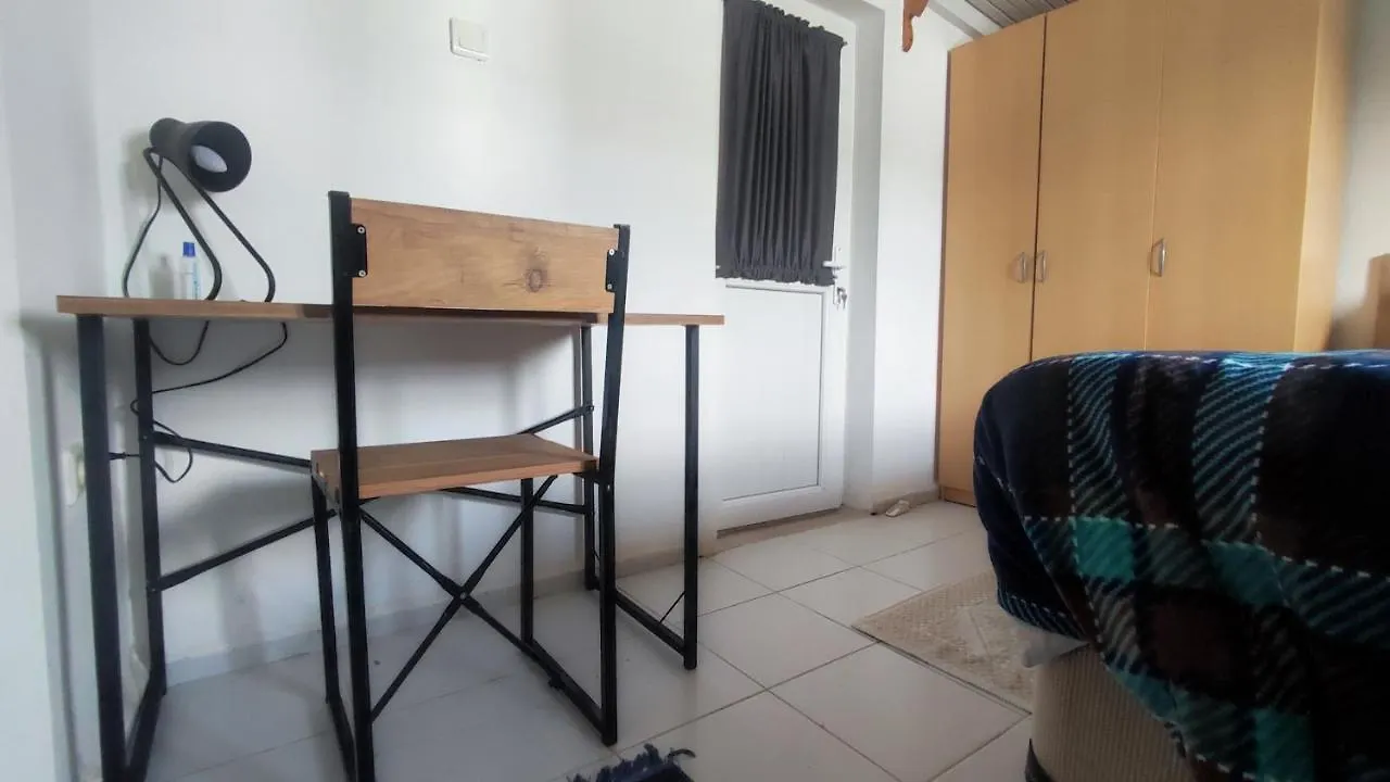 Central, Cozy, 15 Min Walk To The Beach, Fast Wi-Fi, Free Parking, 4Ppl 博德鲁姆