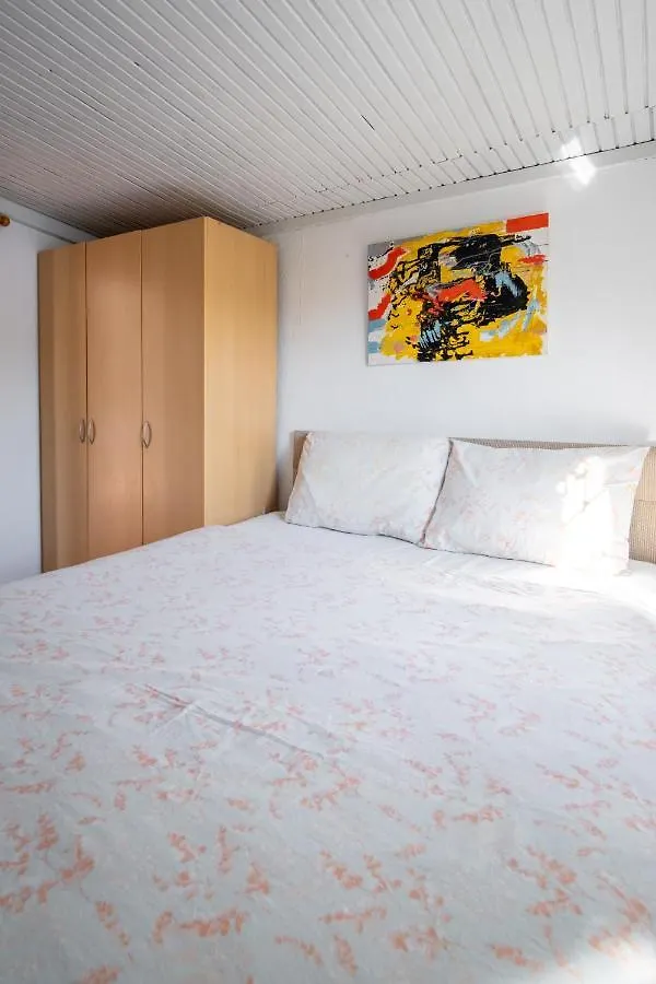 Central, Cozy, 15 Min Walk To The Beach, Fast Wi-Fi, Free Parking, 4Ppl 博德鲁姆 公寓